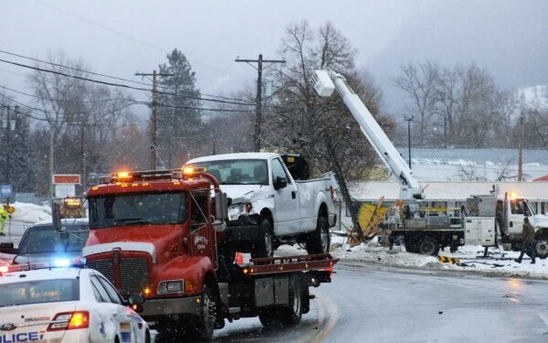 Winter accident towing